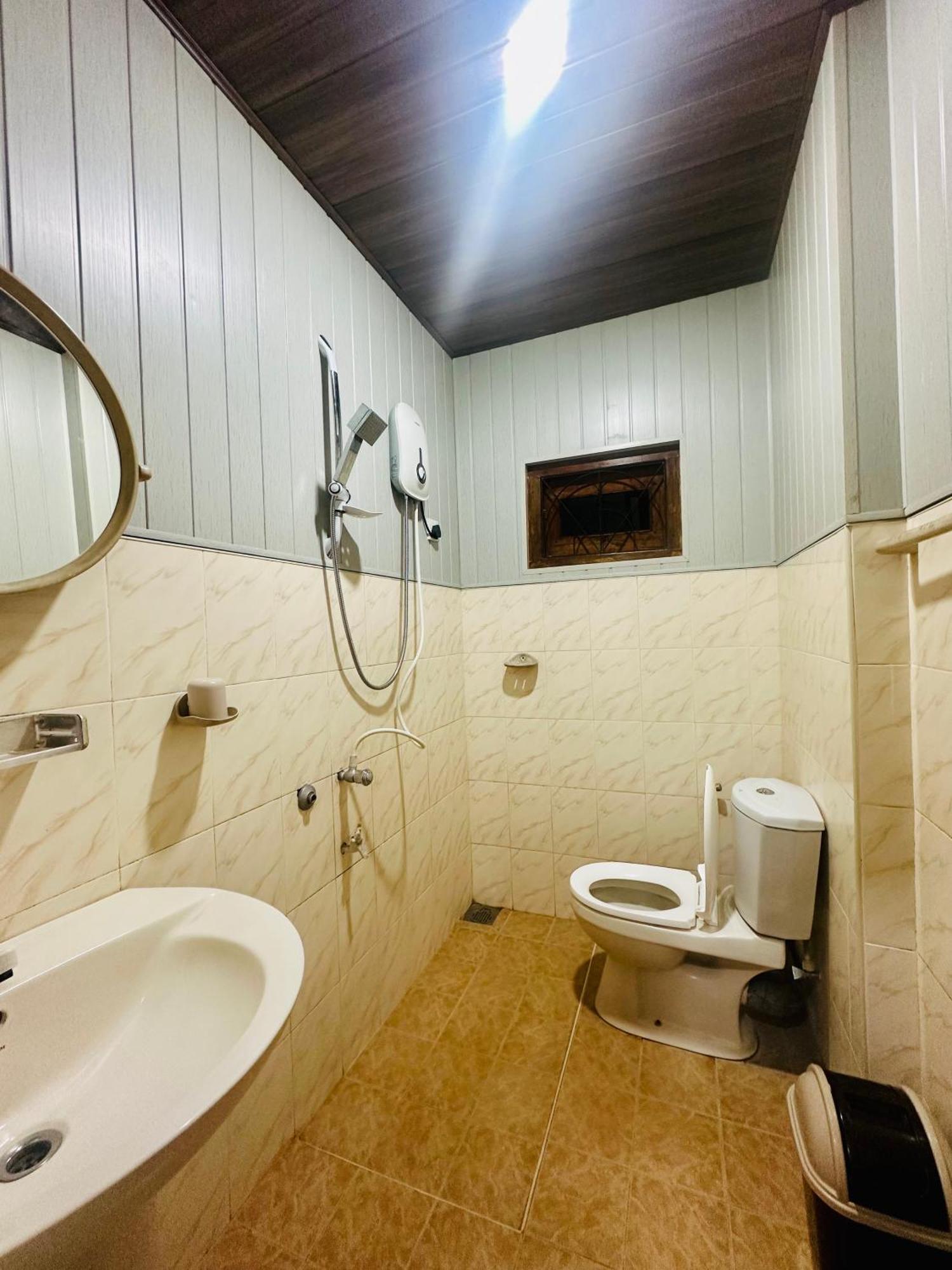 Abc Guest Inn & Restaurant هابيوتيل المظهر الخارجي الصورة