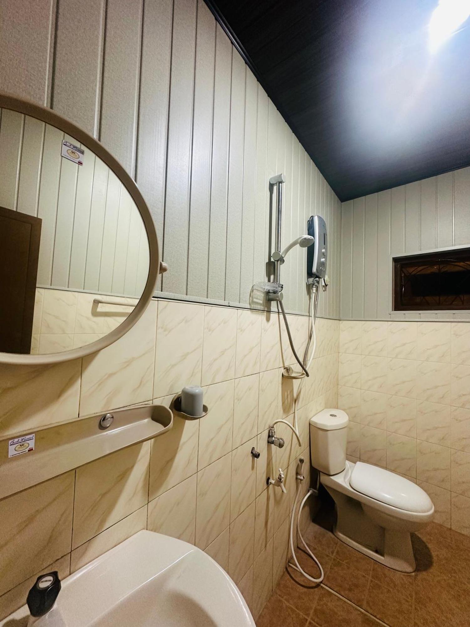 Abc Guest Inn & Restaurant هابيوتيل المظهر الخارجي الصورة